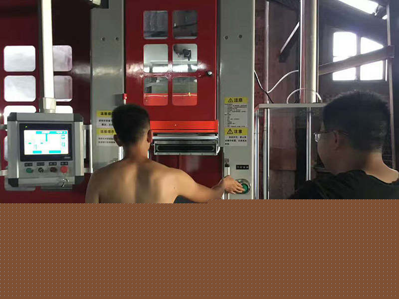 鑄造機，全自動鑄造設備，新型鑄造機