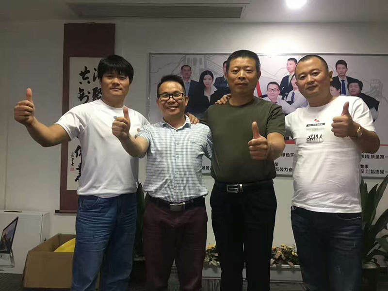 新型鑄造設備，鑄鐵造型機，注鋁造型機，全自動鑄造設備